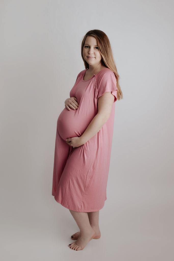 Plus size hospital gown for labor with snaps for easy breastfeeding, skin-to-skin, and IV access.